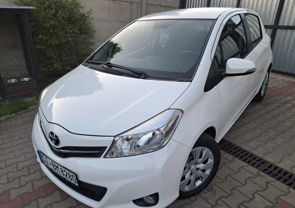 Toyota Yaris cena 25900 przebieg: 152000, rok produkcji 2012 z Świebodzice małe 211